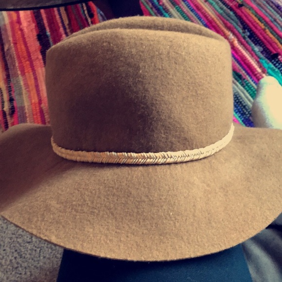 Adorable 🌞 hat! Perfect for Spring 🌷 - Picture 2 of 2